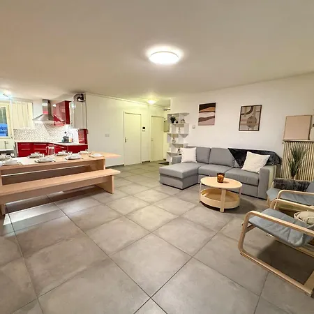Le Boheme Roosevelt - T4 Tram Eurexpo-ol Valley Apartment Bron